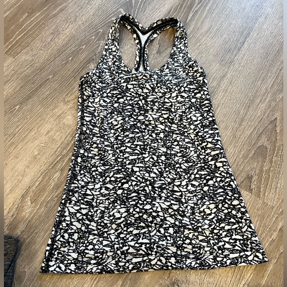 Lululemon Racerback black and white tank top